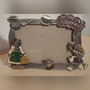 Vintage Raj Collection 3D Figurine “Me and My Grandma” Photo Picture Frame  4x6”